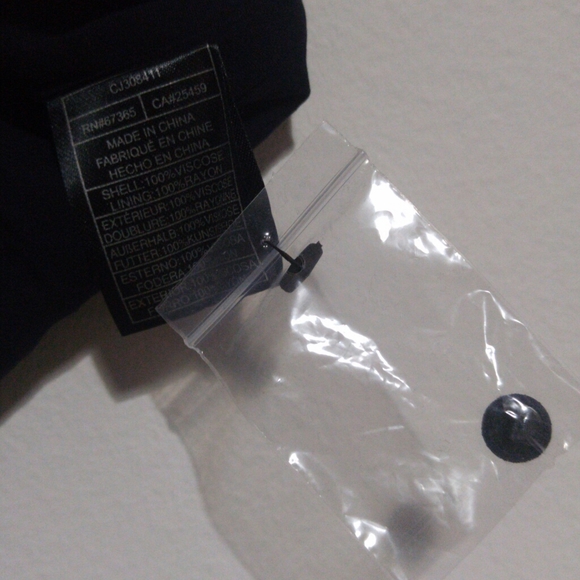 🌱HOST PICK🌱Cupcakes & Cashmere Navy Floral Dress - Picture 16 of 16